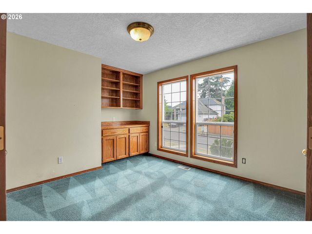 1802 Nw BELLA VISTA Ave, Gresham, OR 97030