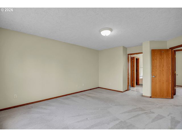 1802 Nw BELLA VISTA Ave, Gresham, OR 97030