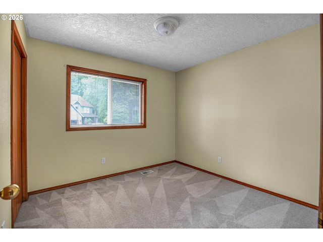 1802 Nw BELLA VISTA Ave, Gresham, OR 97030