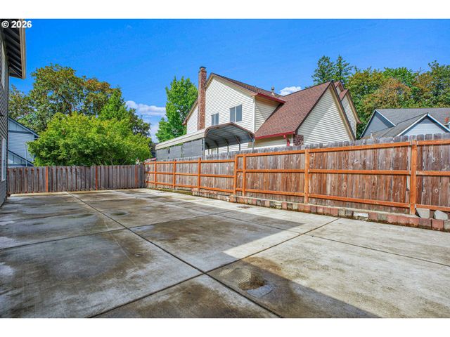 1802 Nw BELLA VISTA Ave, Gresham, OR 97030