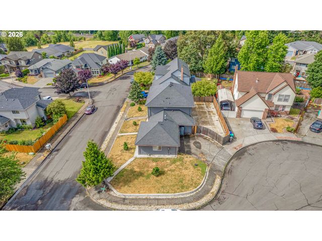 1802 Nw BELLA VISTA Ave, Gresham, OR 97030