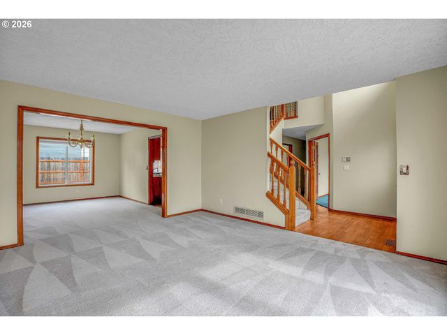 1802 Nw BELLA VISTA Ave, Gresham, OR 97030