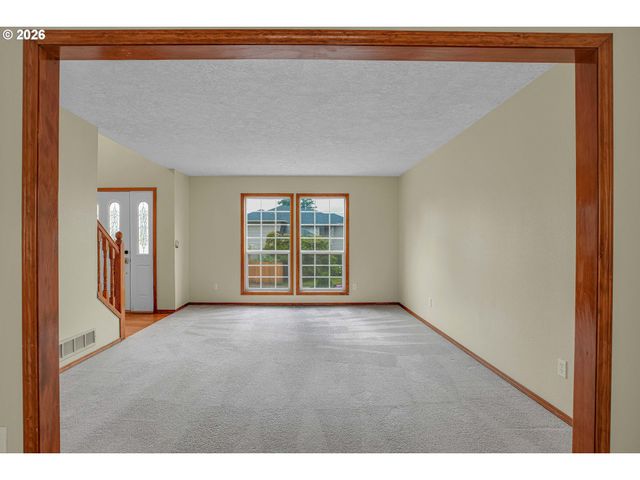 1802 Nw BELLA VISTA Ave, Gresham, OR 97030