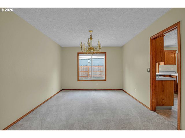 1802 Nw BELLA VISTA Ave, Gresham, OR 97030