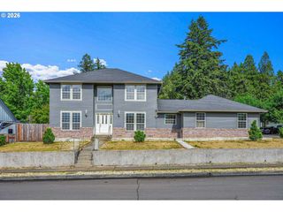 1802 Nw BELLA VISTA Ave, Gresham, OR 97030