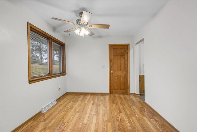 15945 SMITH DRIVE, Brookfield, WI 53005