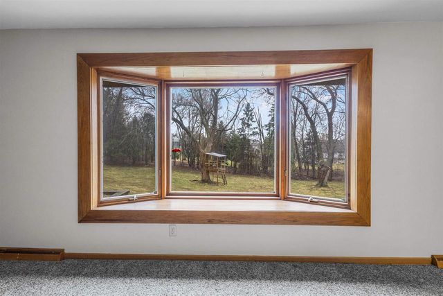 15945 SMITH DRIVE, Brookfield, WI 53005