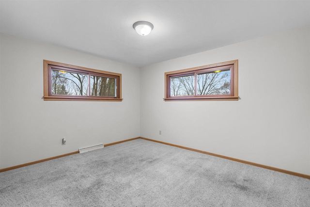15945 SMITH DRIVE, Brookfield, WI 53005