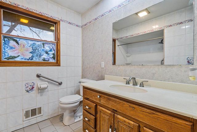 15945 SMITH DRIVE, Brookfield, WI 53005