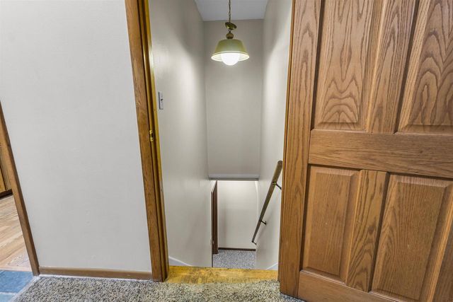 15945 SMITH DRIVE, Brookfield, WI 53005