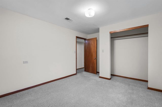 15945 SMITH DRIVE, Brookfield, WI 53005