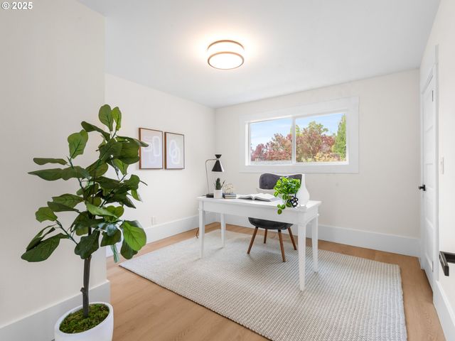 4323 Se ALDER St, Portland, OR 97215