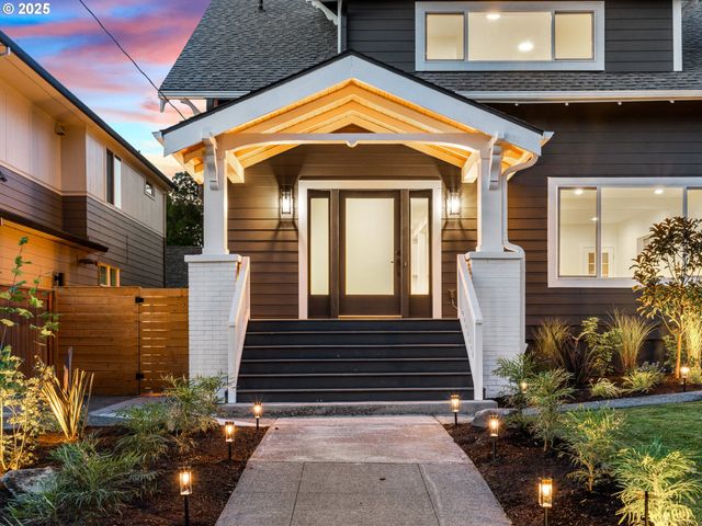 4323 Se ALDER St, Portland, OR 97215