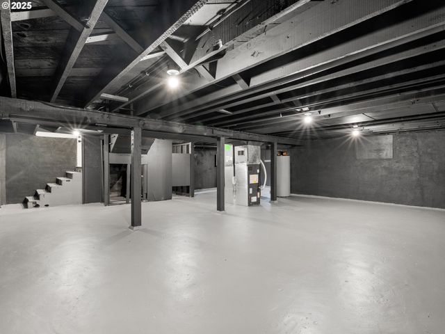 4323 Se ALDER St, Portland, OR 97215