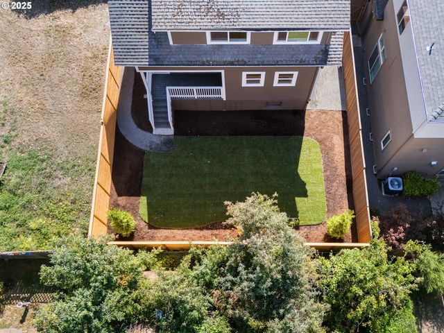 4323 Se ALDER St, Portland, OR 97215