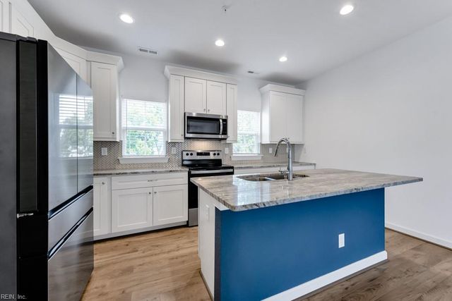 4341 Pinter LN, Norfolk, VA 23518