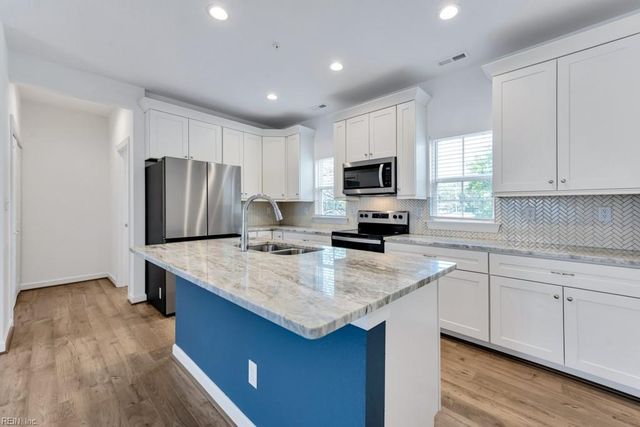 4341 Pinter LN, Norfolk, VA 23518