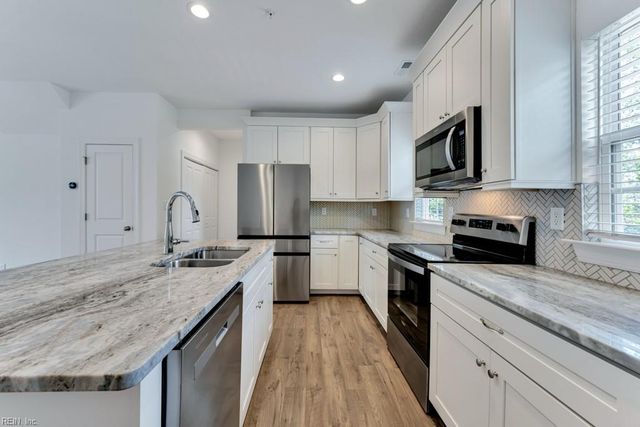 4341 Pinter LN, Norfolk, VA 23518