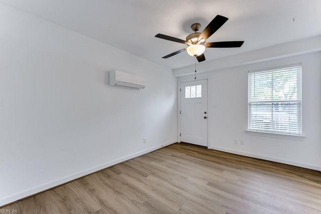 4341 Pinter LN, Norfolk, VA 23518