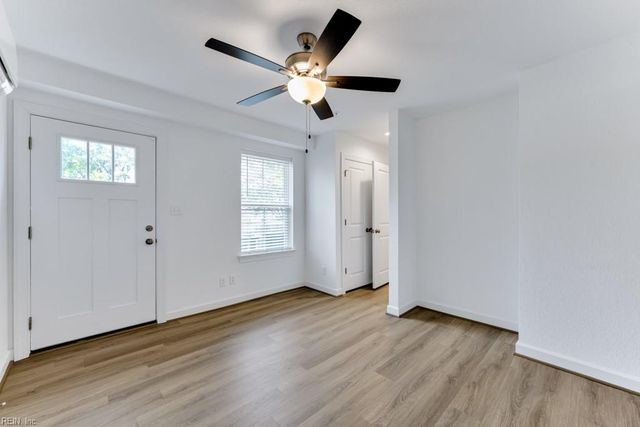 4341 Pinter LN, Norfolk, VA 23518