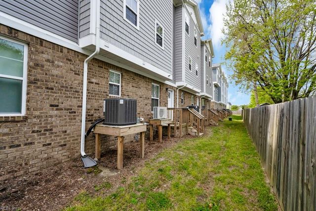 4341 Pinter LN, Norfolk, VA 23518