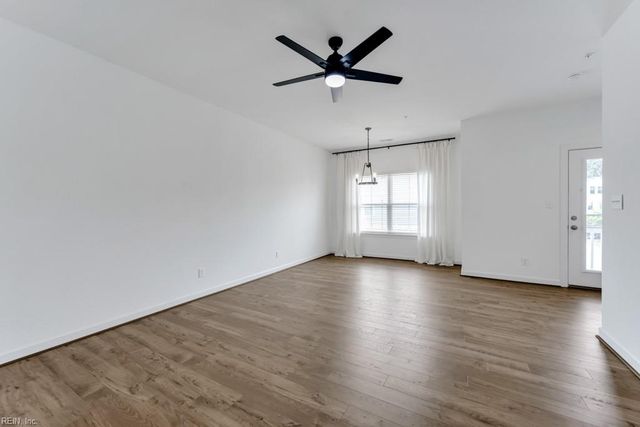 4341 Pinter LN, Norfolk, VA 23518