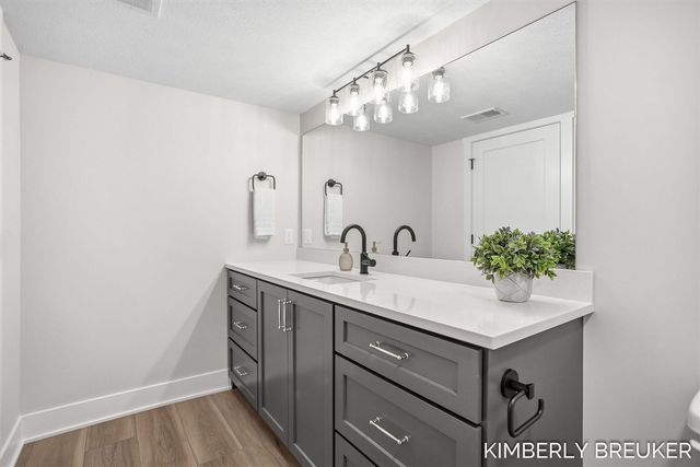 11923 Everett Avenue, Allendale, MI 49401