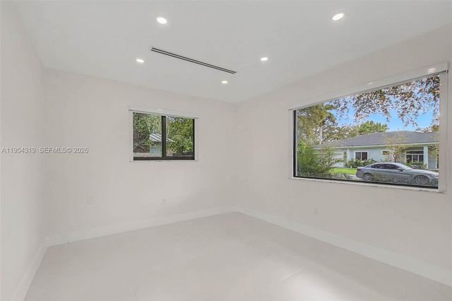 7505 SW 167th St, Palmetto Bay, FL 33157