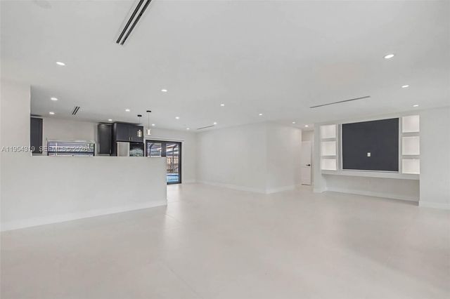 7505 SW 167th St, Palmetto Bay, FL 33157