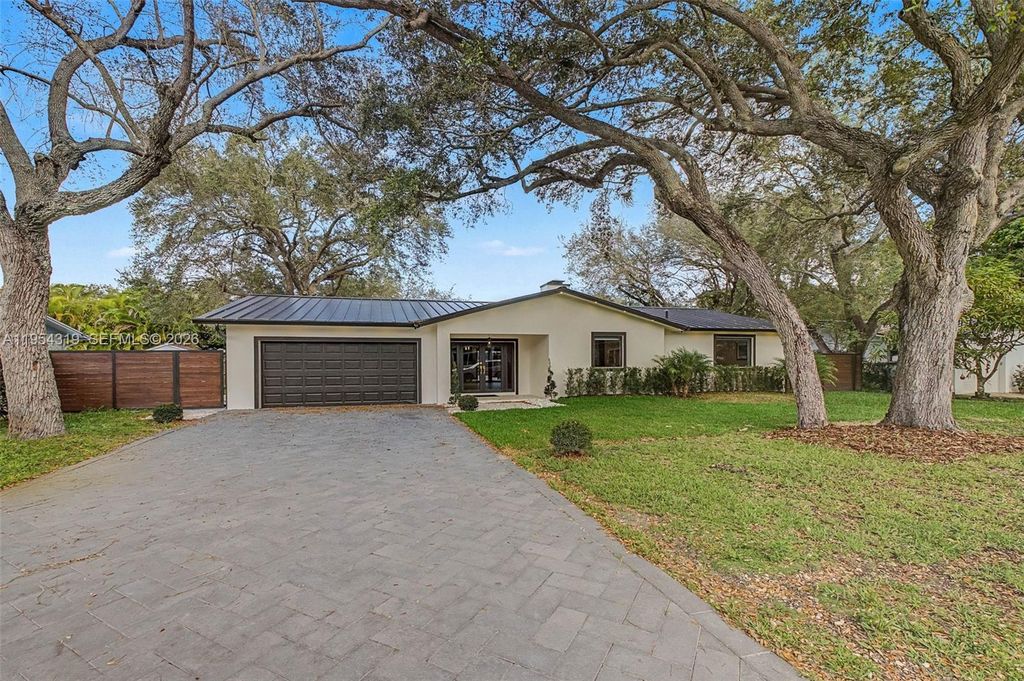 7505 SW 167th St, Palmetto Bay, FL 33157