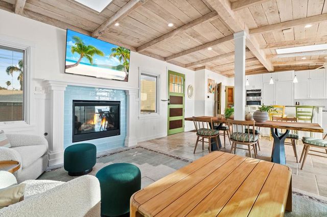 1615 Ocean Front Street, San Diego, CA 92107