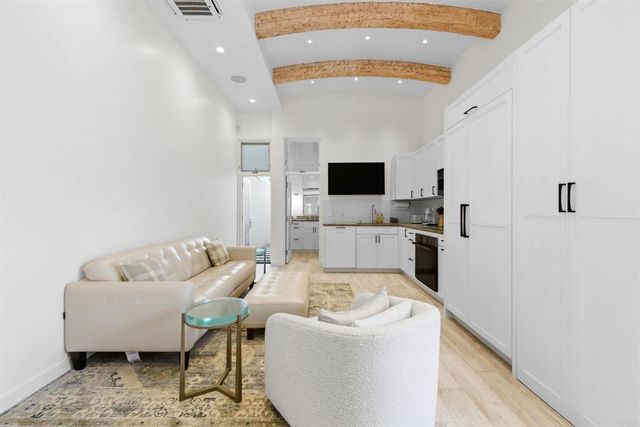 1615 Ocean Front Street, San Diego, CA 92107