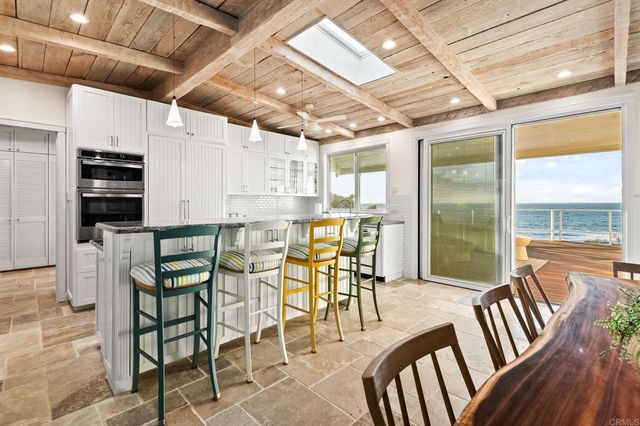 1615 Ocean Front Street, San Diego, CA 92107