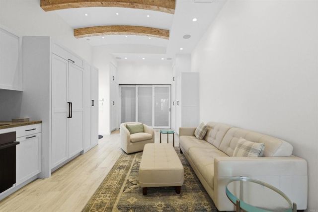 1615 Ocean Front Street, San Diego, CA 92107