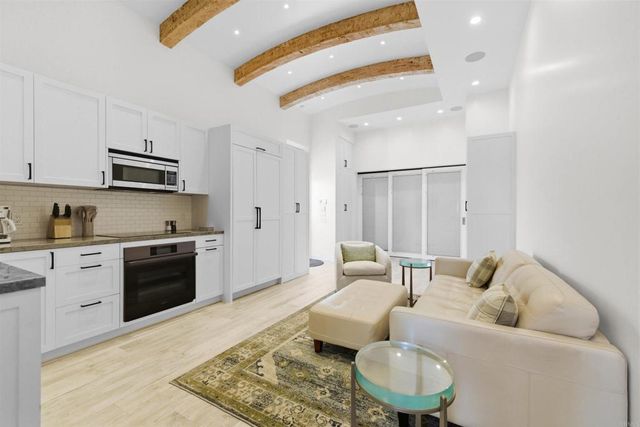 1615 Ocean Front Street, San Diego, CA 92107