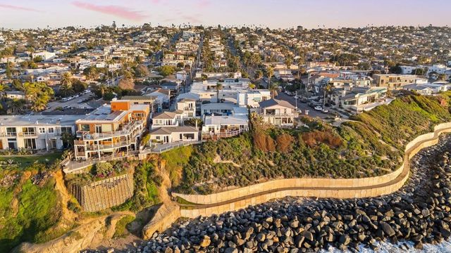 1615 Ocean Front Street, San Diego, CA 92107