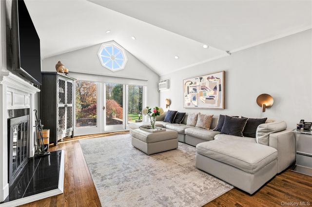 1 Redbrooke Place, Armonk, NY 10504