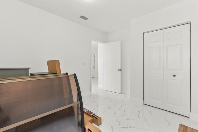 515 Putnam Road, West Palm Beach, FL 33405
