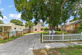 515 Putnam Road, West Palm Beach, FL 33405