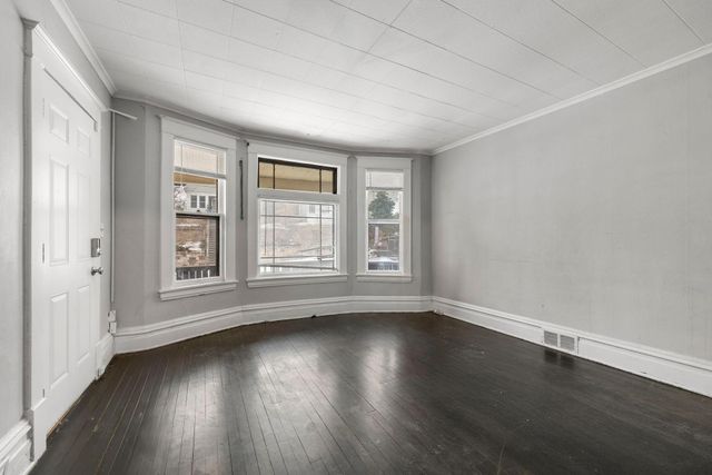 680 Lawson Avenue E, Saint Paul, MN 55106