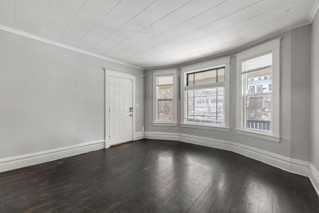 680 Lawson Avenue E, Saint Paul, MN 55106