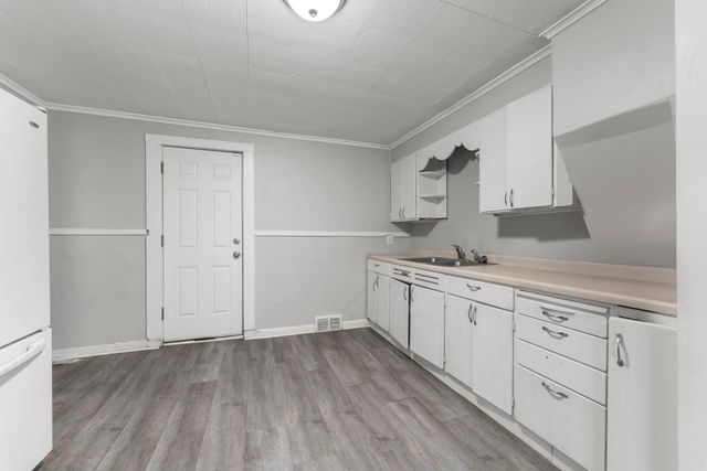 680 Lawson Avenue E, Saint Paul, MN 55106