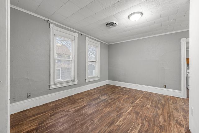 680 Lawson Avenue E, Saint Paul, MN 55106