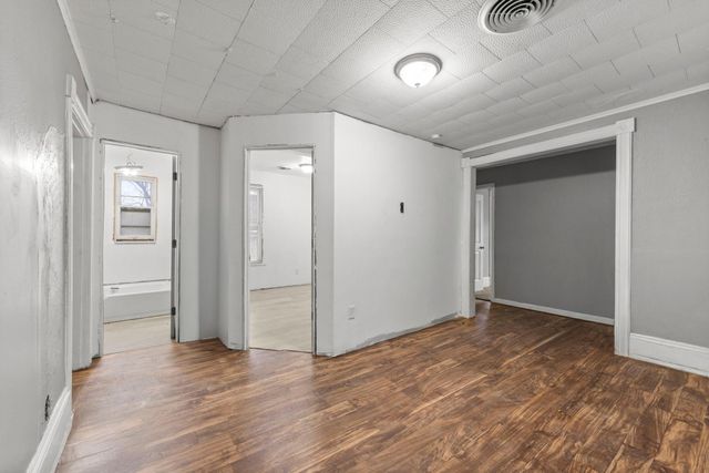 680 Lawson Avenue E, Saint Paul, MN 55106