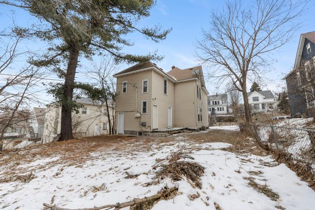 680 Lawson Avenue E, Saint Paul, MN 55106