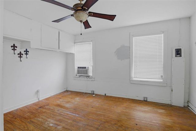 825 S Crocker St, Sulphur, LA 70663