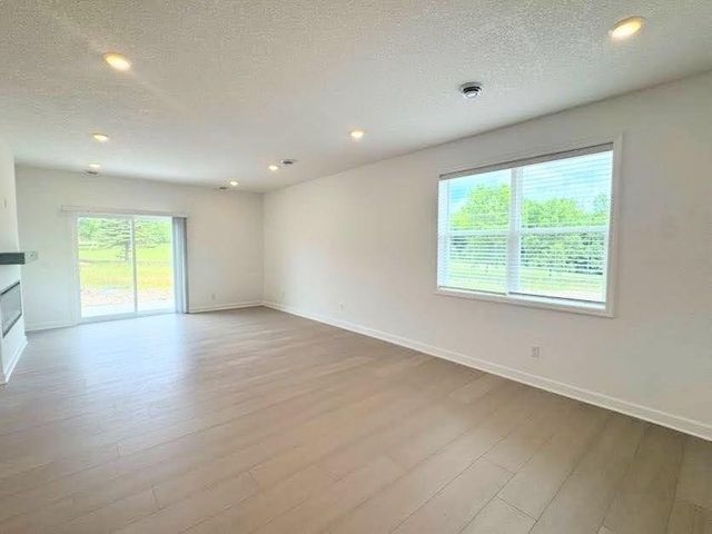732 Vista Court, Hanover, MN 55341