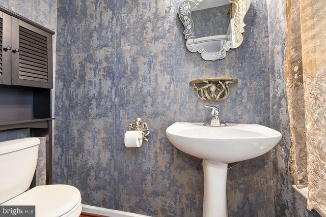 421 FLIGHT O ARROWS WAY, Martinsburg, WV 25403