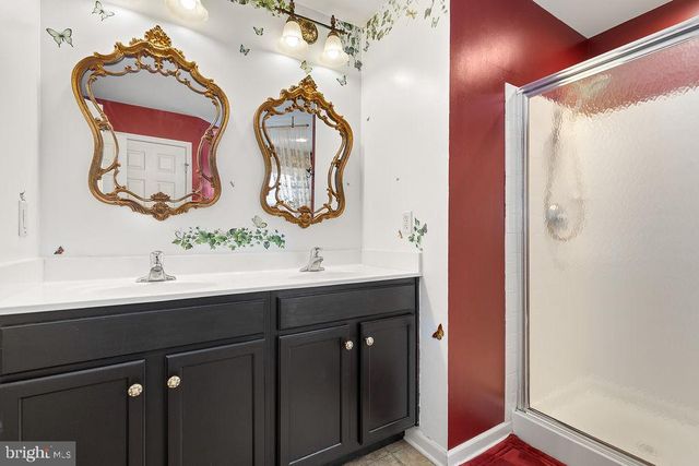 421 FLIGHT O ARROWS WAY, Martinsburg, WV 25403