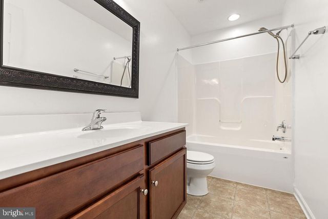 421 FLIGHT O ARROWS WAY, Martinsburg, WV 25403